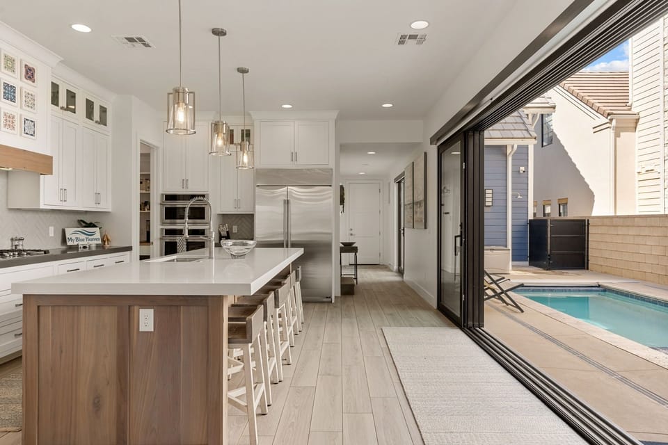 House, Multiple Bedrooms | Private kitchen | Fridge, oven, coffee/tea maker, toaster