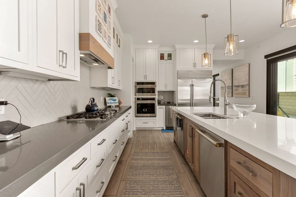 House, Multiple Bedrooms | Private kitchen | Fridge, oven, coffee/tea maker, toaster