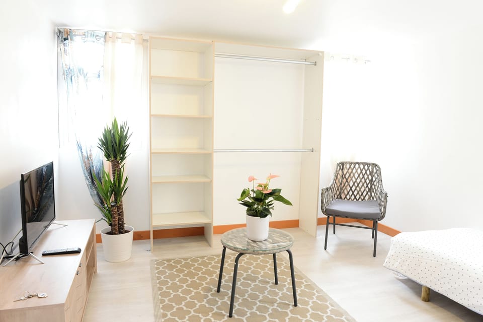 Classic Bungalow, 1 Bedroom, Non Smoking, Air conditioning | Living area