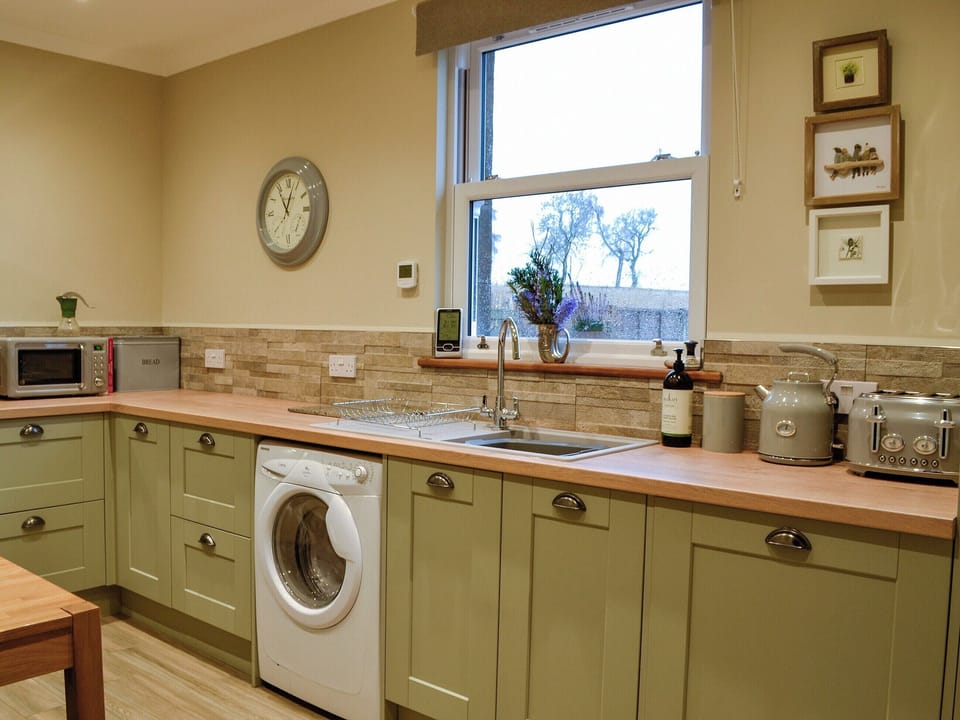 Kitchen | Cotlea East Cottage, Alyth, near Blairgowrie