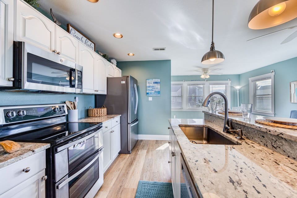 Surf-Or-Sound-Realty-1085-Into-the-Mystic-Kitchen-1