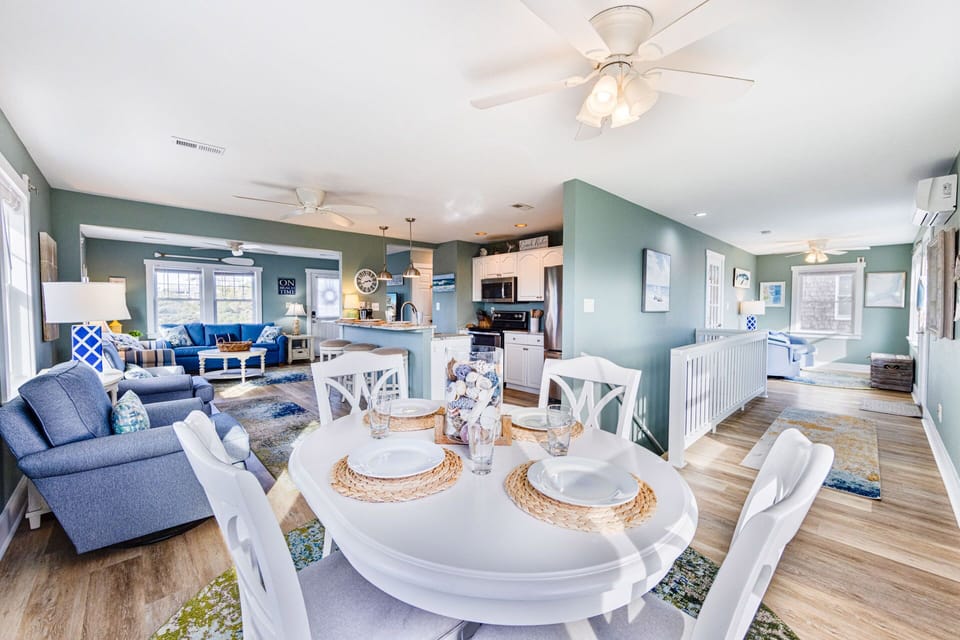 Surf-Or-Sound-Realty-1085-Into-the-Mystic-Dining-Area
