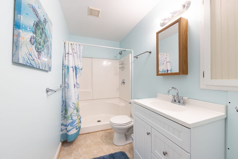 01-Surf-Or-Sound-Realty-1089-Sail-Right-Up-Bathroom-01