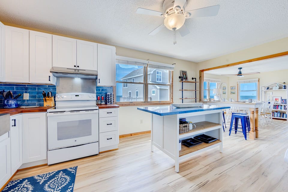 11-Surf-Or-Sound-Realty-1089-Sail Right Up-Kitchen-03