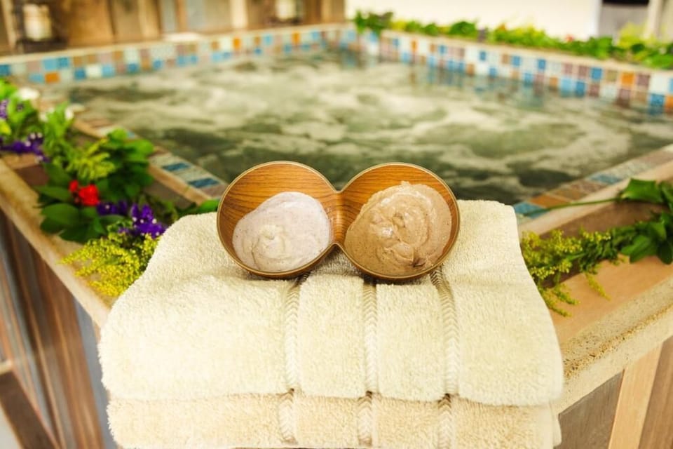 Couples treatment rooms, body treatments, hydrotherapy, aromatherapy