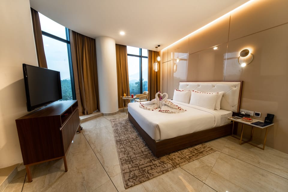 Junior Suite | Premium bedding, minibar, in-room safe, desk