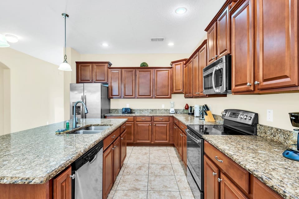 8927SugarPalmRd_06