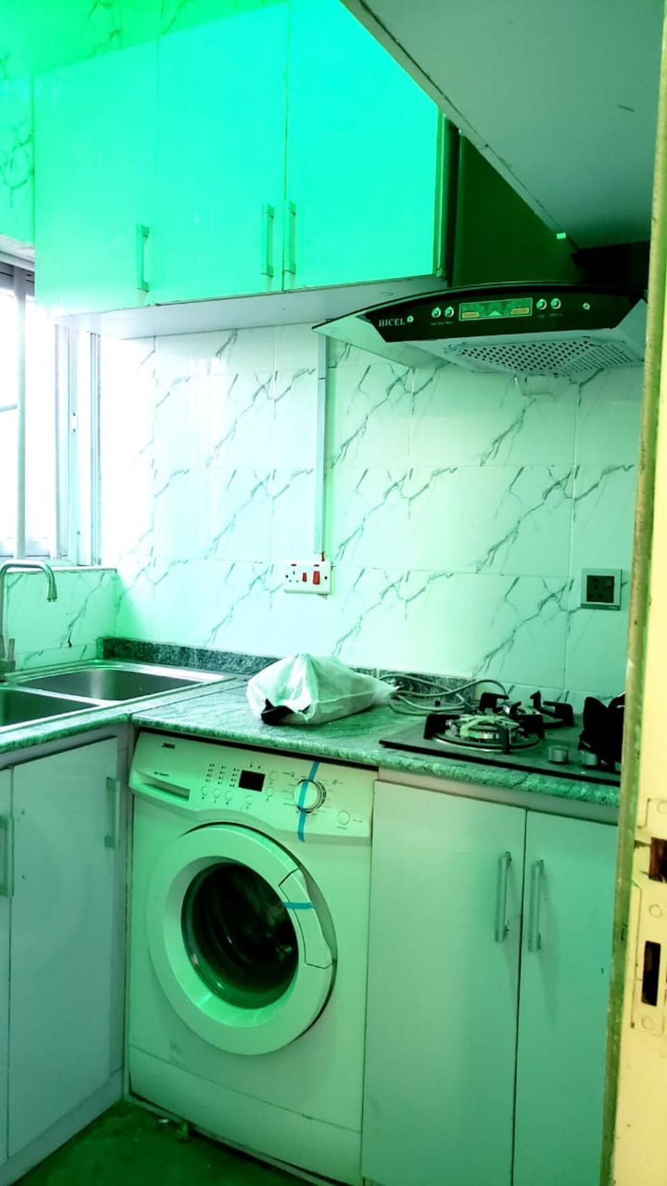 House | Private kitchen | Fridge, microwave, oven, stovetop