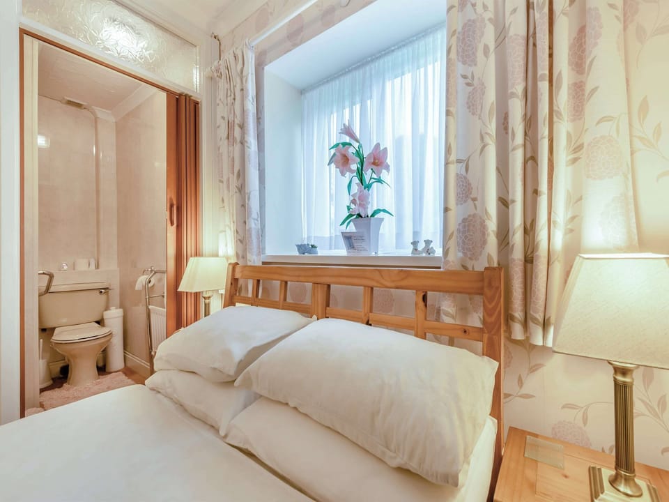 Double bedroom | Craigfryn - Nine Oaks, Oakford