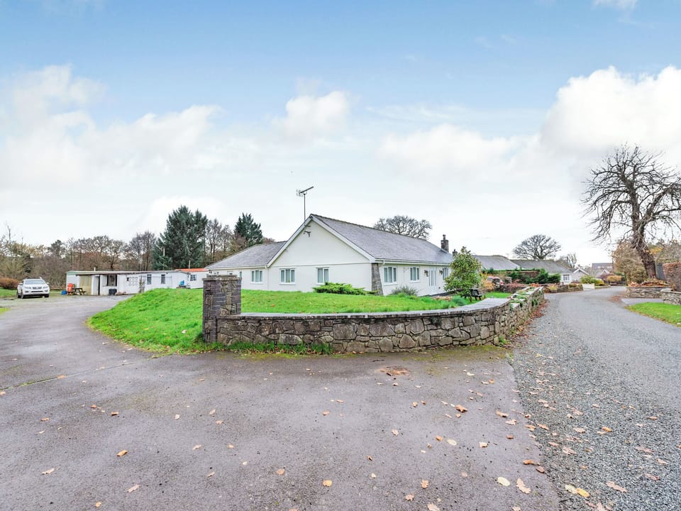 Exterior | Craigfryn - Nine Oaks, Oakford