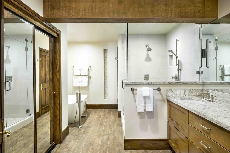 Suite, 3 Bedrooms | Bathroom