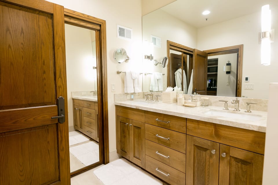 Room, 1 Bedroom | Bathroom