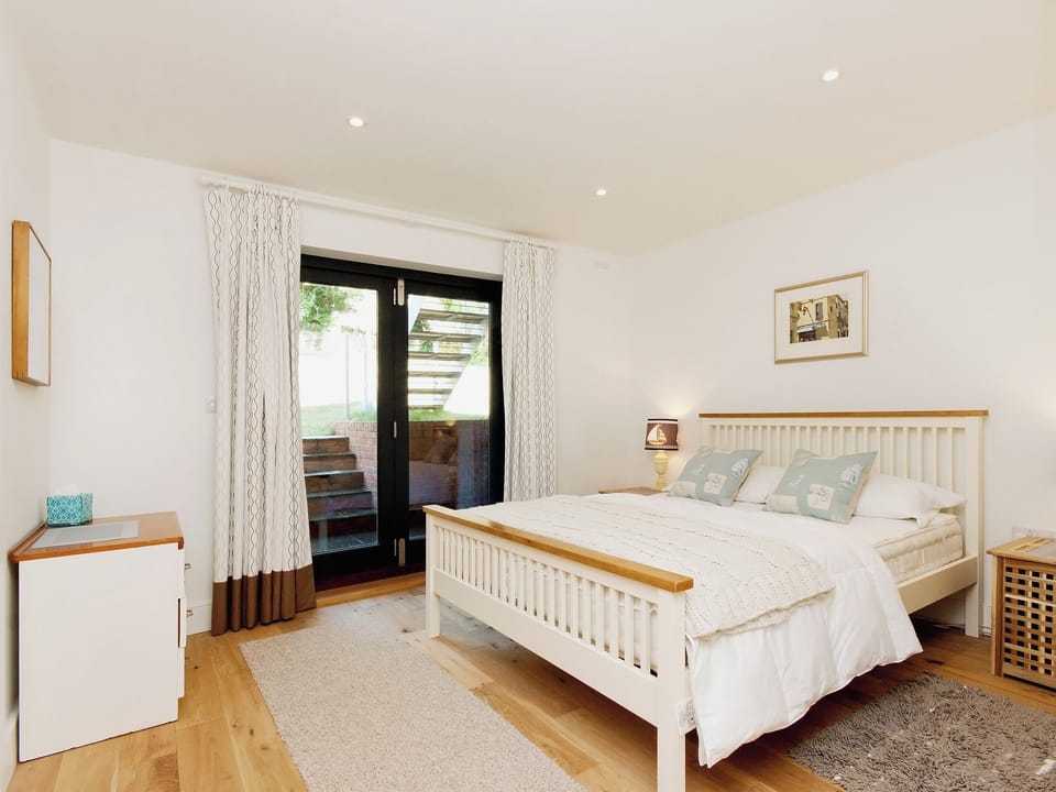 Double bedroom | Eddystone Row 2, Salcombe