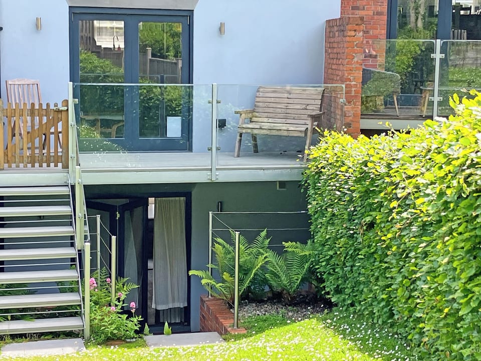 Sitting-out-area | Eddystone Row 2, Salcombe