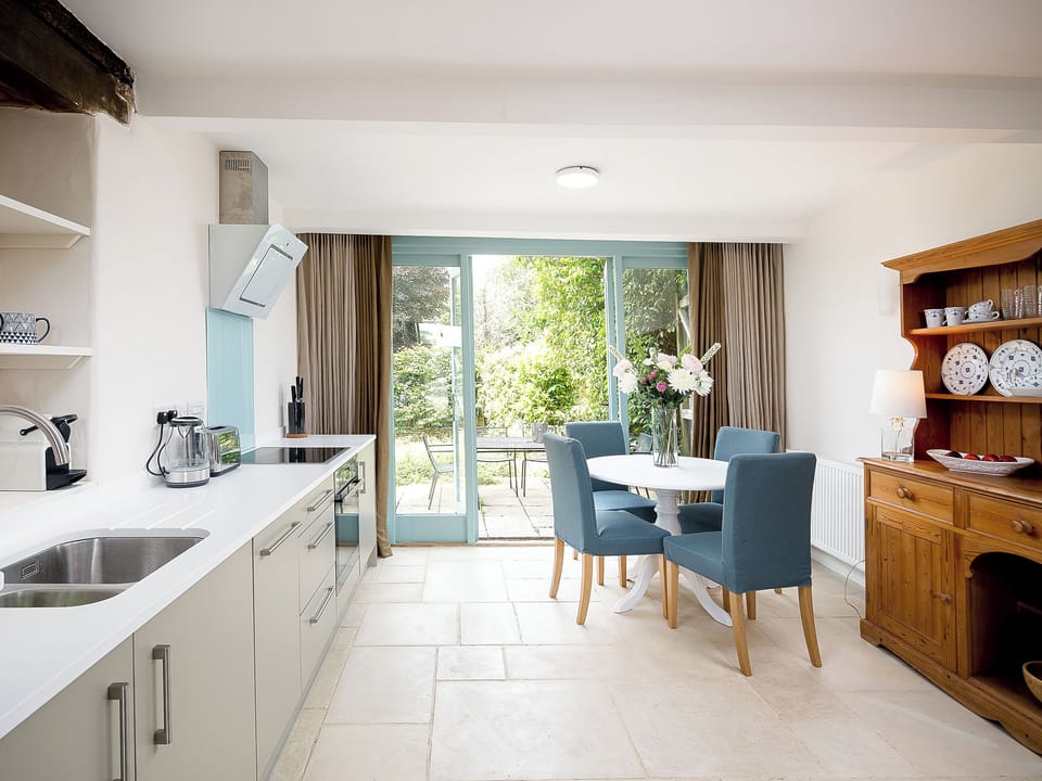 Kitchen/diner | The Hall - Woodcock Farm, Old Sodbury, near Bristol