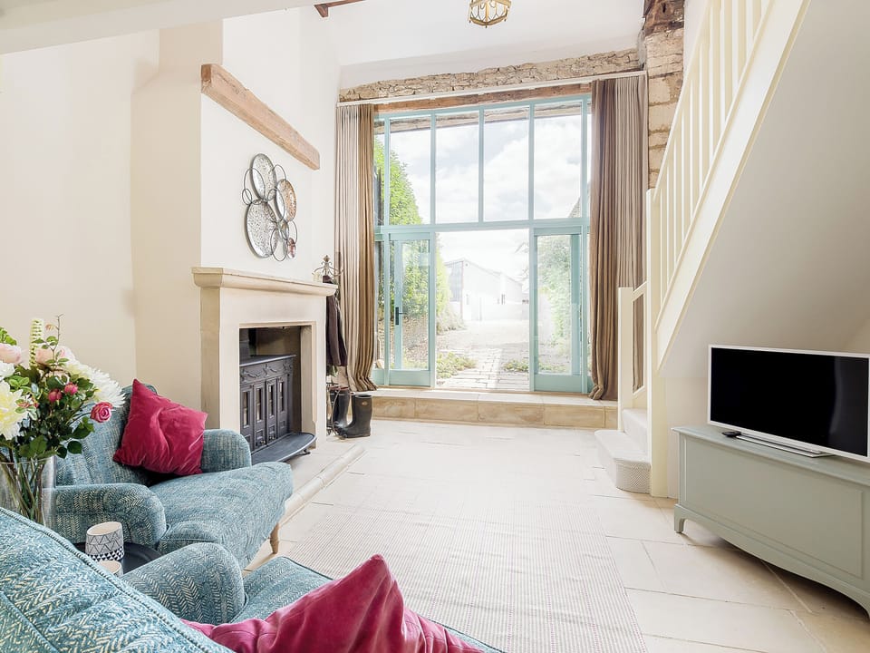 Living area | The Hall - Woodcock Farm, Old Sodbury, near Bristol