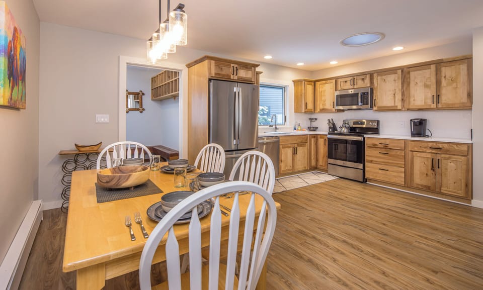 Open Concept Living, Dining, and Kitchen Space