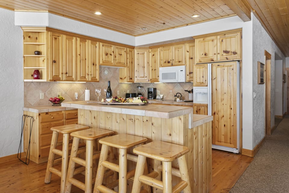 Indoors, Hardwood, Kitchen, Furniture, Microwave