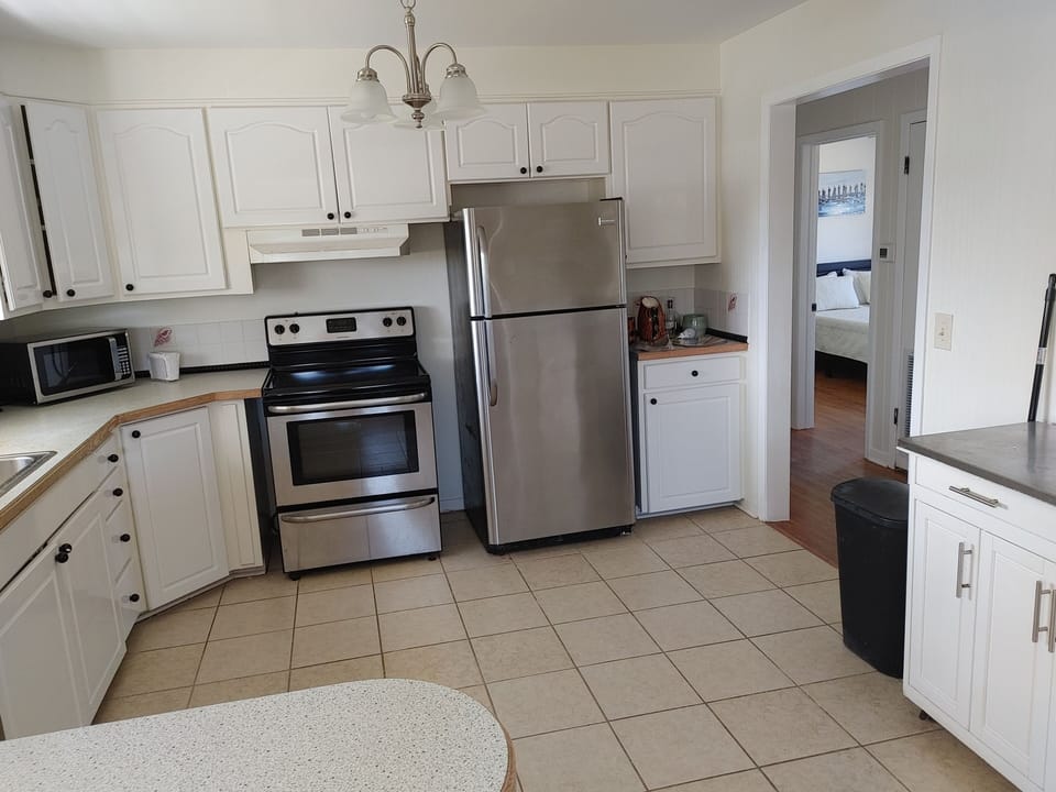 Beach House full kitchen