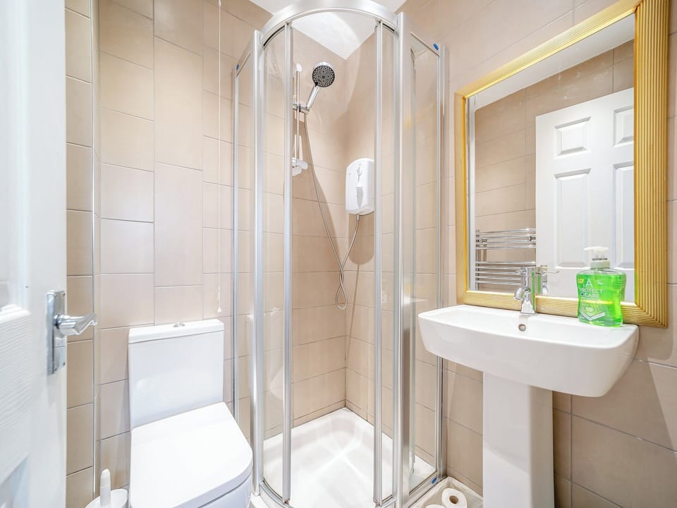 Bathroom | Charles House, Largs