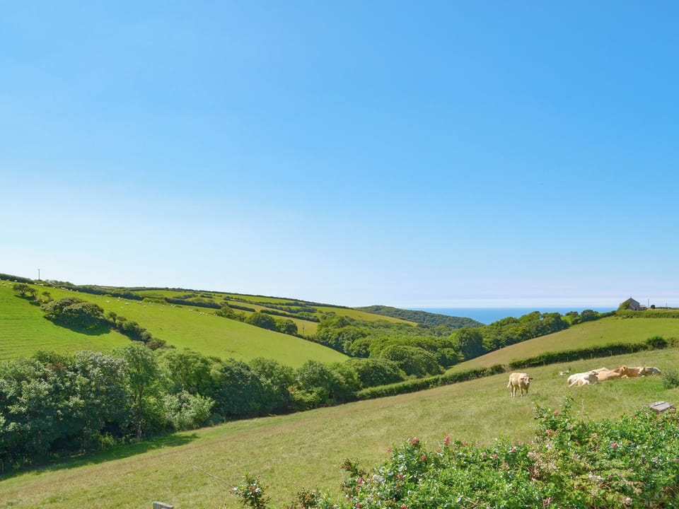 Stunning views of the Cornish countryside and out towards the sea | Roskear, Crackington Haven, near Bude