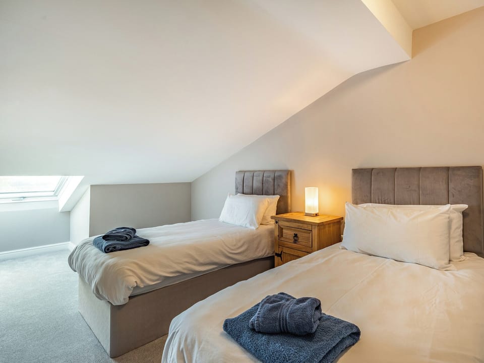 Twin bedroom | Cottage 9 - Willow Cottages, Ashby cum Fenby