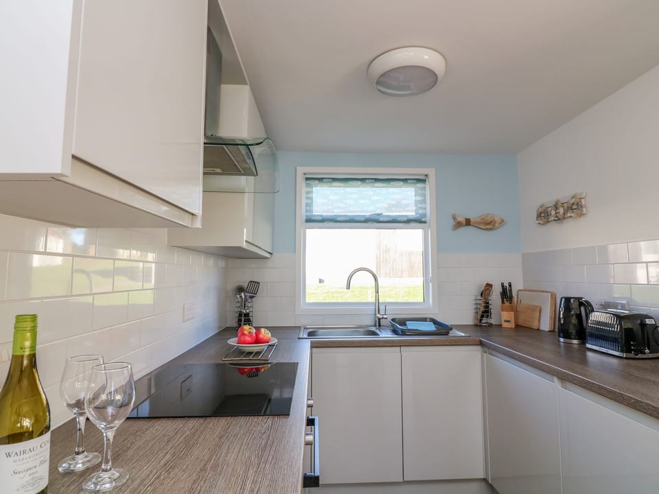 Dishwasher, cookware/dishes/utensils