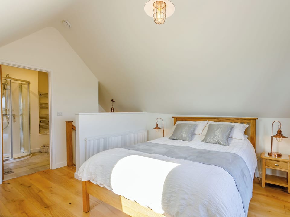 Double bedroom | Knoll Cottage - Burton Row, East Brent, near Weston-super-Mare