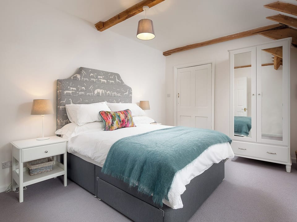 Double bedroom | Fort View - Woodcock Farm, Old Sodbury, near Bristol