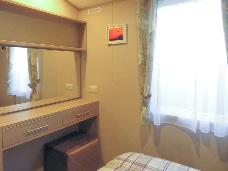Double bedroom | Windy Roost Lodge, Tydd St Giles