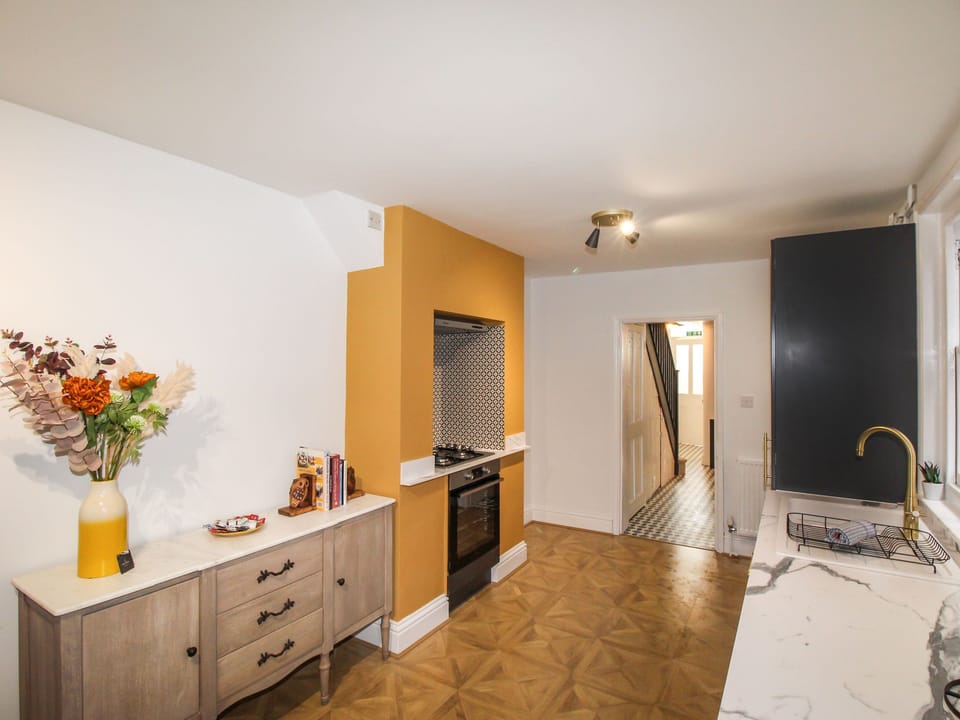 Fridge, dishwasher, cookware/dishes/utensils