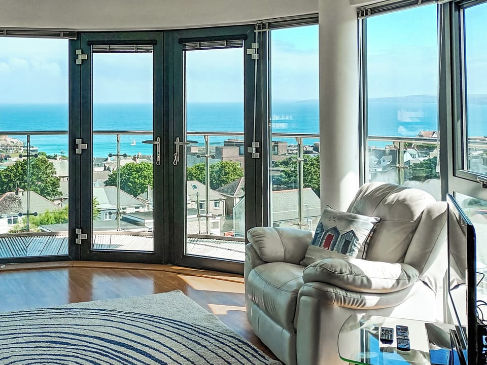Open plan living space | 10 Horizons - Horizons, Newquay
