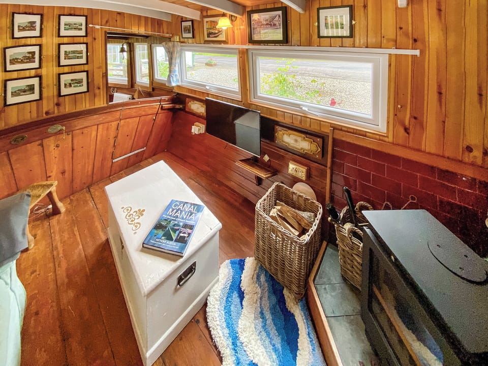 Living area | The Prince - Hobgoblin Holiday Apartments, Glendaruel