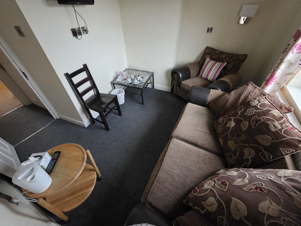 Apartment, 2 Bedrooms, Annex Building | Iron/ironing board, free WiFi
