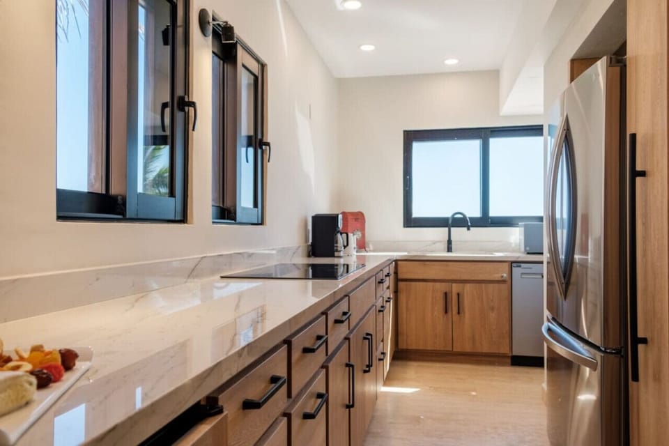 Entire kitchen