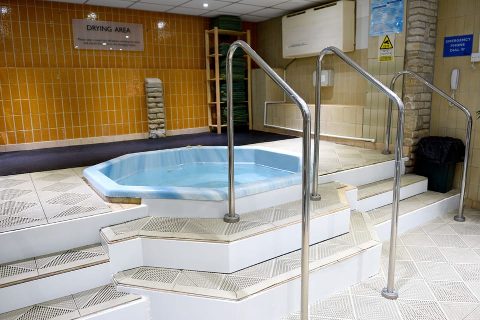 Riviera Hotel & Holiday Apartments Hotel in Poole