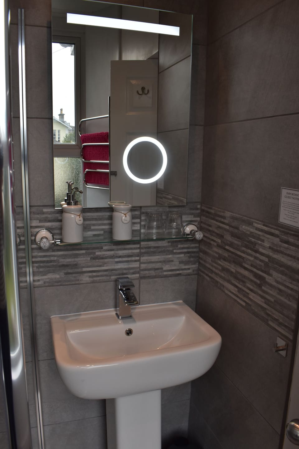 Deluxe Room | Soundproofing, free WiFi, bed sheets