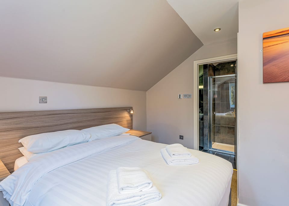 Bedroom, Bed, House