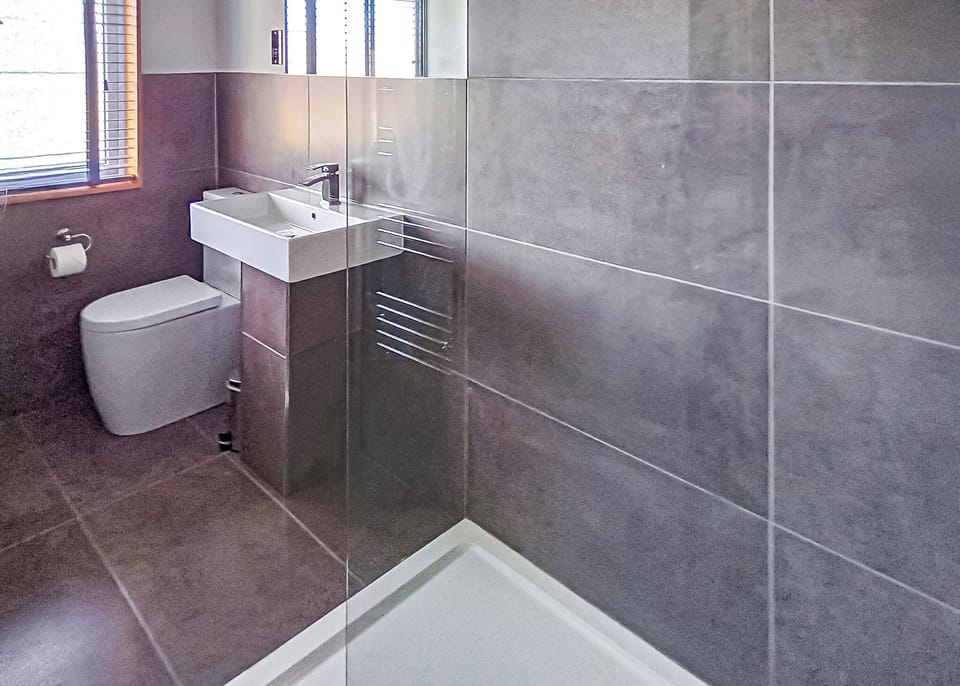 Shower, Bathroom, Toilet