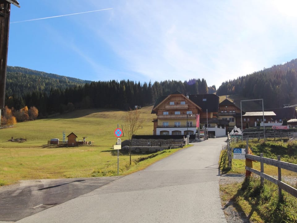 Immediate Surroundings [summer] (<1 km)