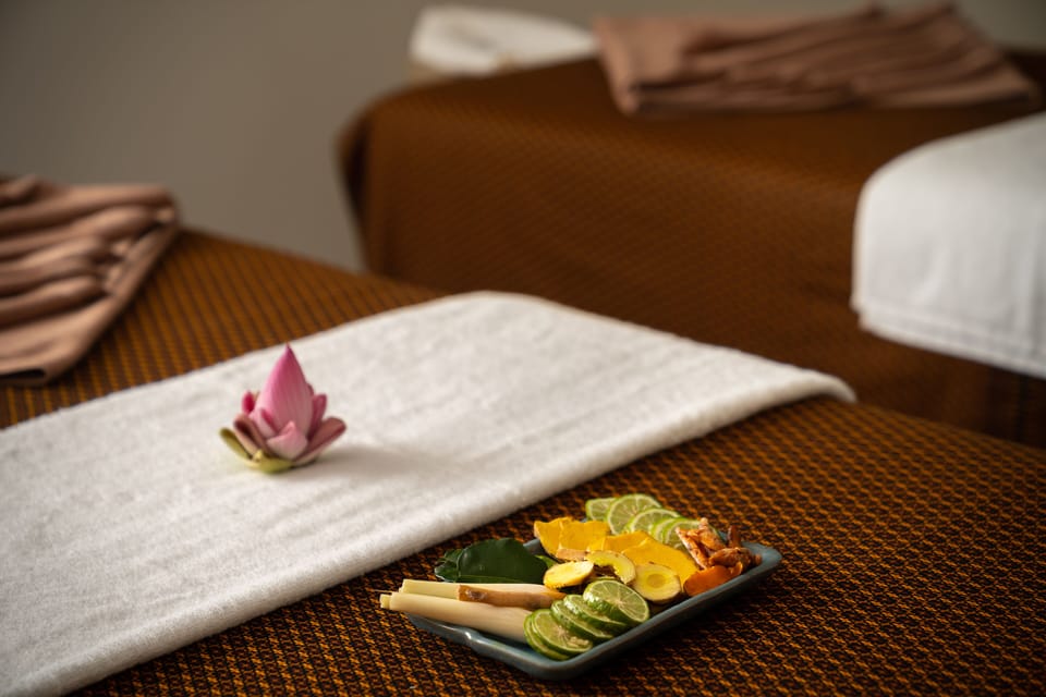 Couples treatment rooms, body treatments, aromatherapy