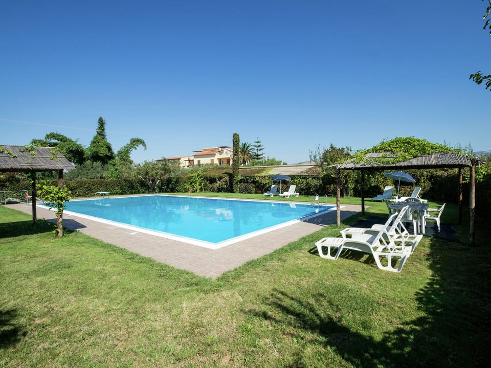 Holiday Home Swimming Pool