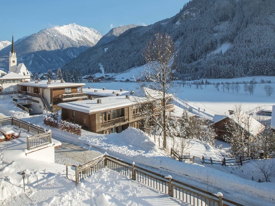Holiday Home Exterior [winter]