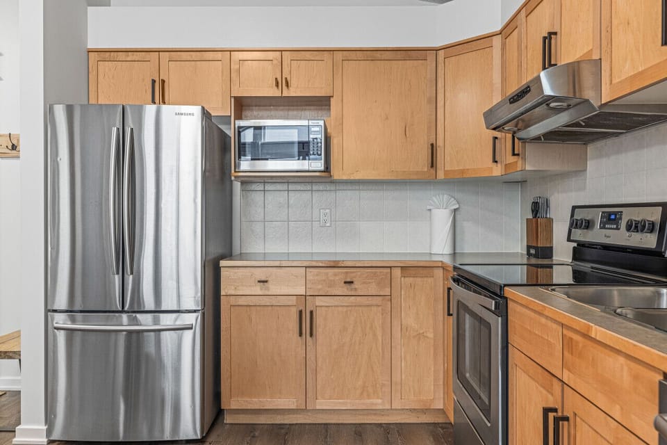 All stainless steel kitchen appliances are brand new