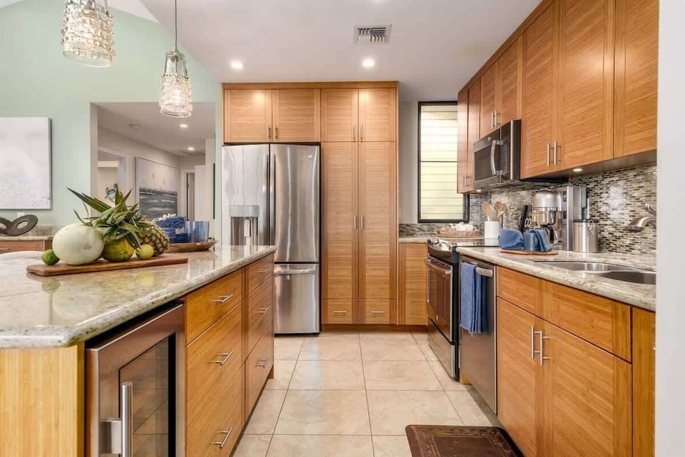 Another view of the kitchen