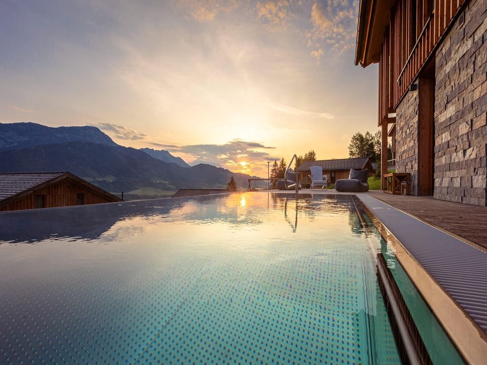 Holiday Home Swimming Pool
