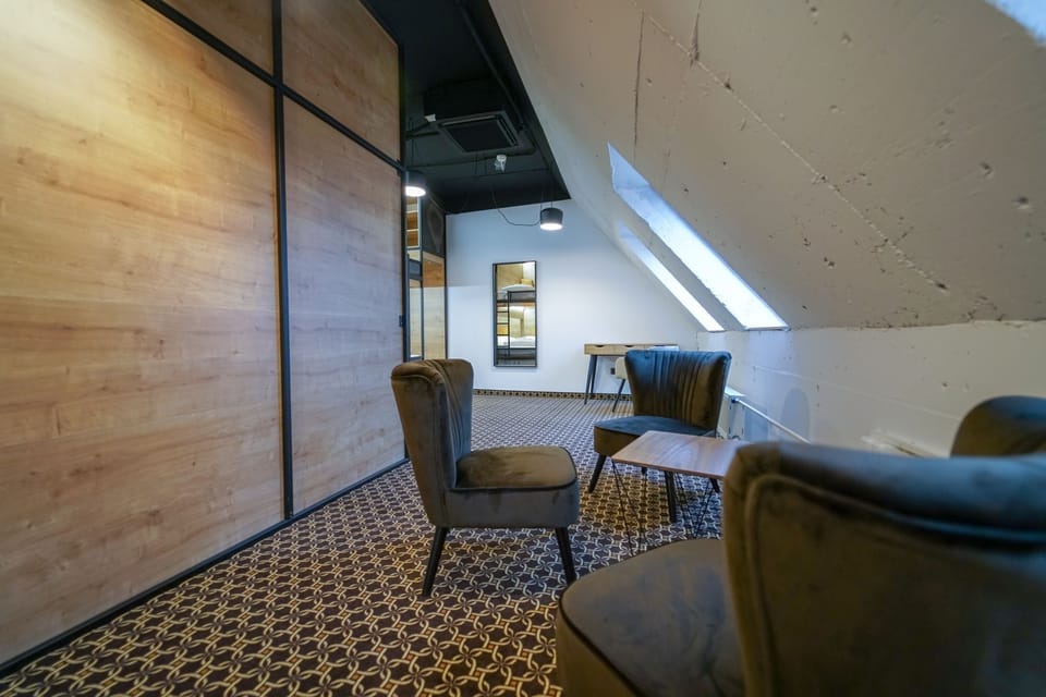 Classic 10-Bed Capsule Room | Desk, laptop workspace, iron/ironing board (on request), WiFi (free)