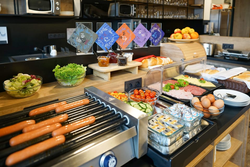 Daily buffet breakfast for a fee