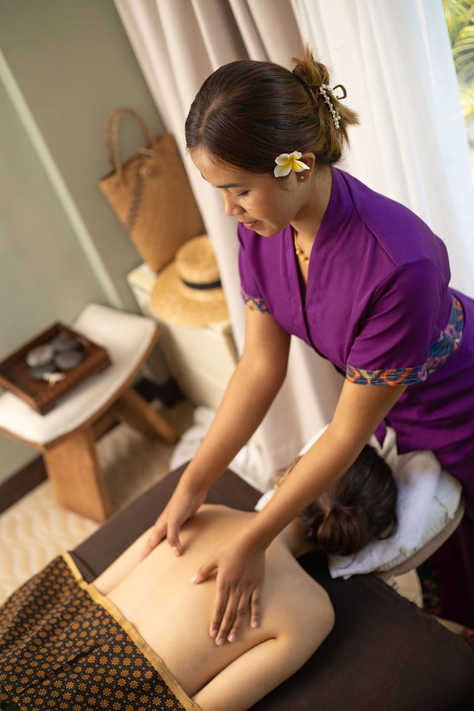 Couples treatment rooms, body treatments, aromatherapy