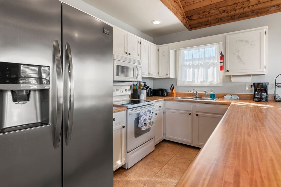 GR7811: Cooper Cabana | Kitchen